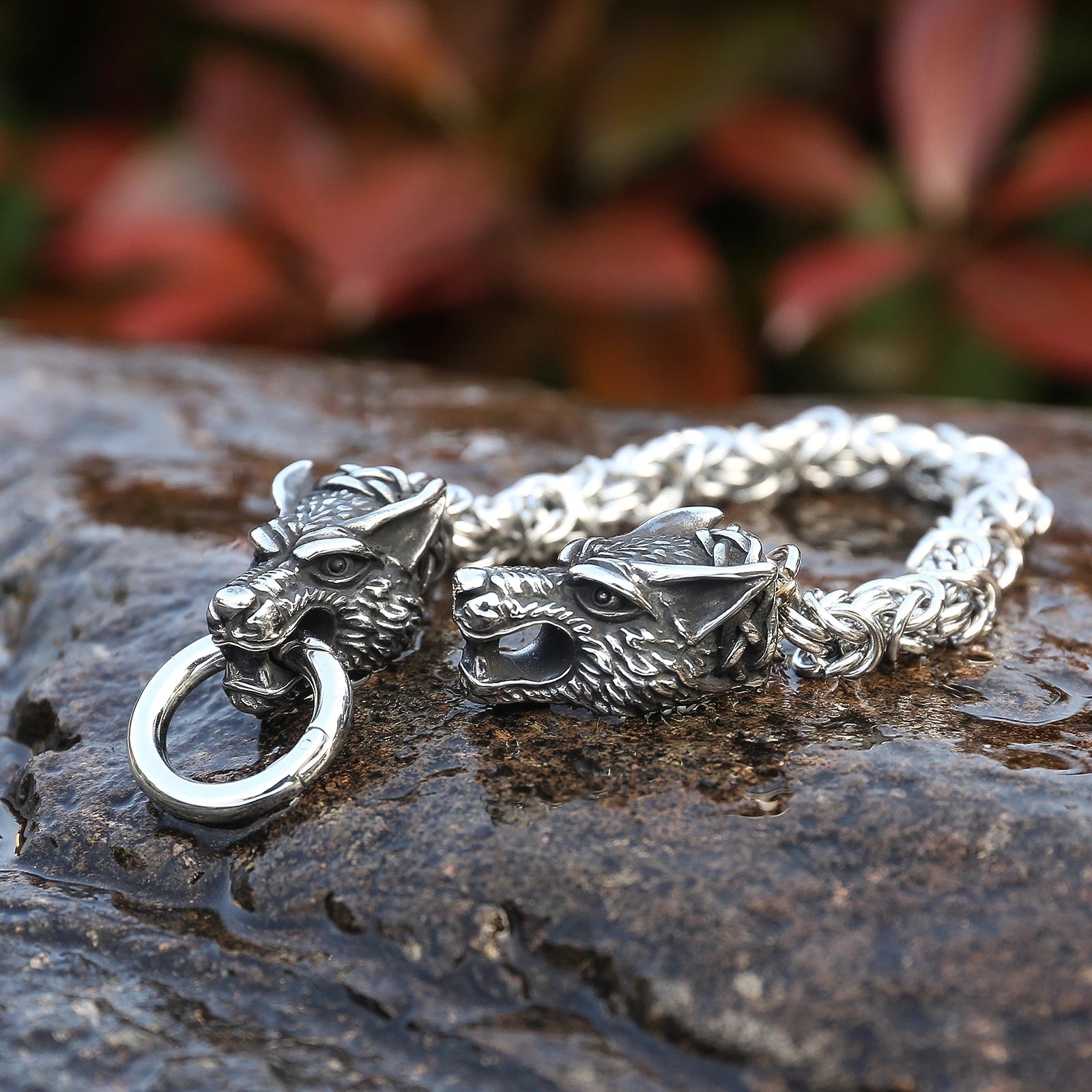 Odin’s Wolf Head Bracelet - Vikheim