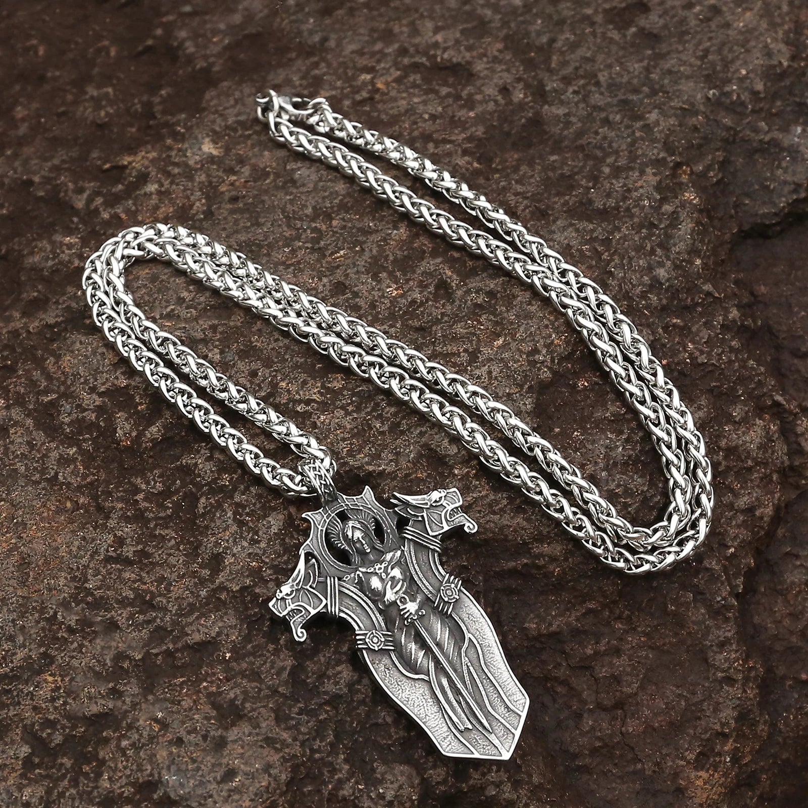 Valkyrie Amulet Pendant Necklace - Vikheim