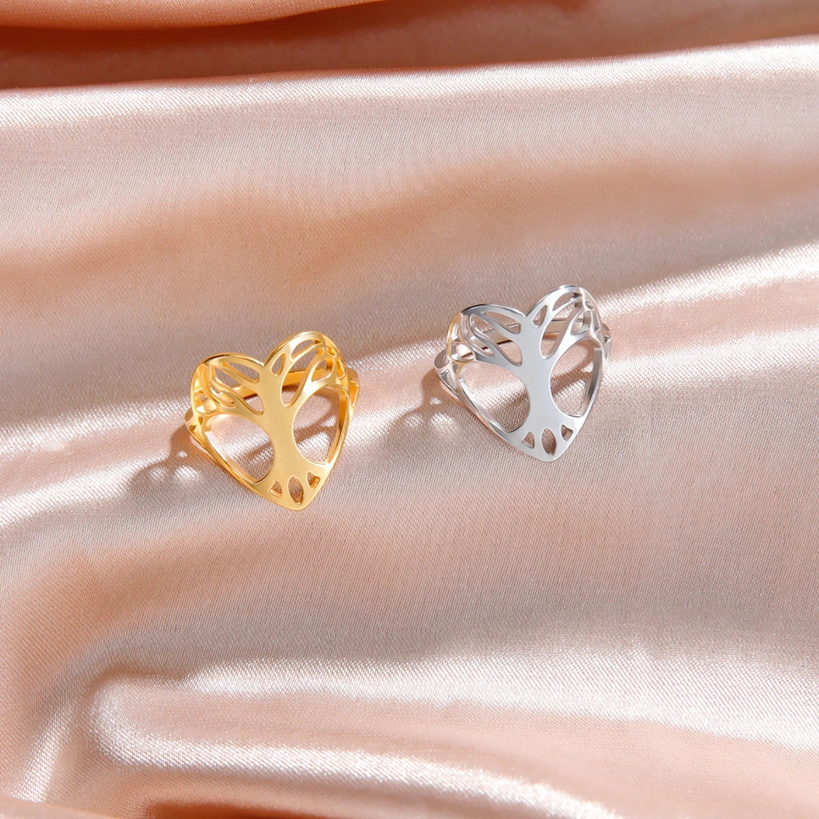 Yggdrasil Heart Ring – Sterling Silver - Vikheim