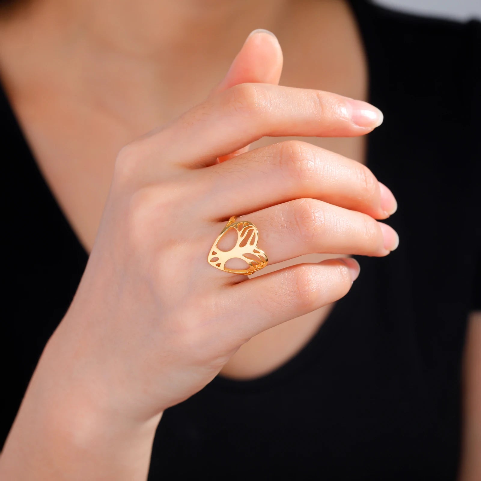 Yggdrasil Heart Ring – Sterling Silver - Vikheim